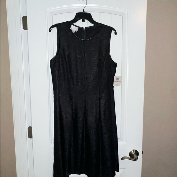 NWT Donna Morgan Sleeveless Navy Blue Dress Women's Size 12 - Picture 2 of 12